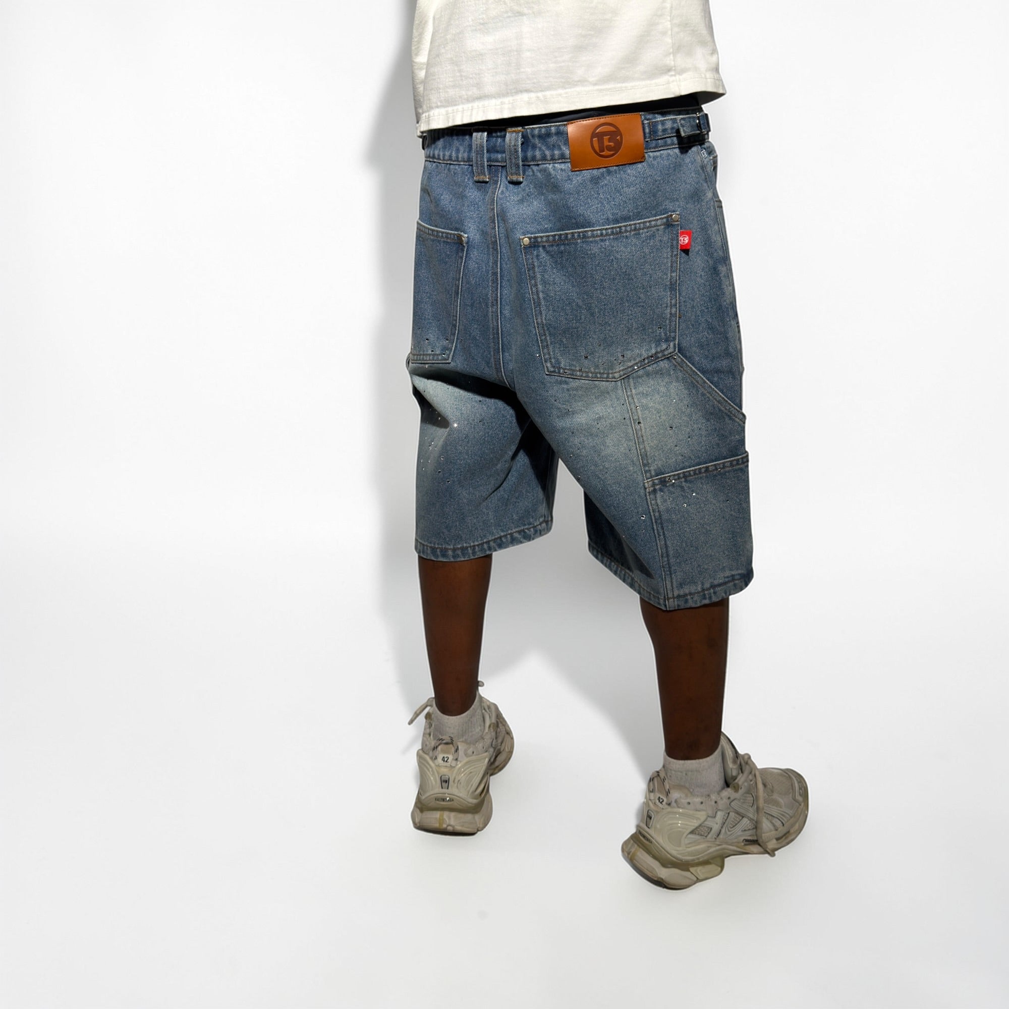 LIGHT WASHED CARPENTER JORTS