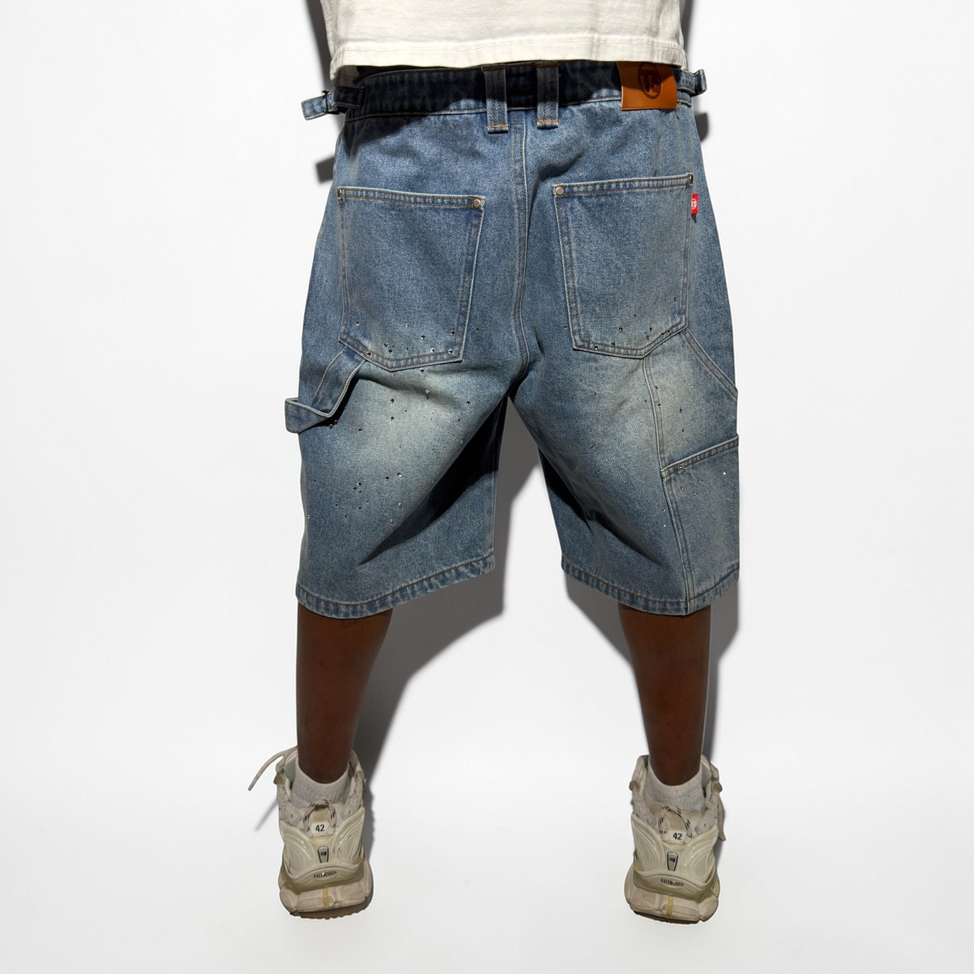 LIGHT WASHED CARPENTER JORTS